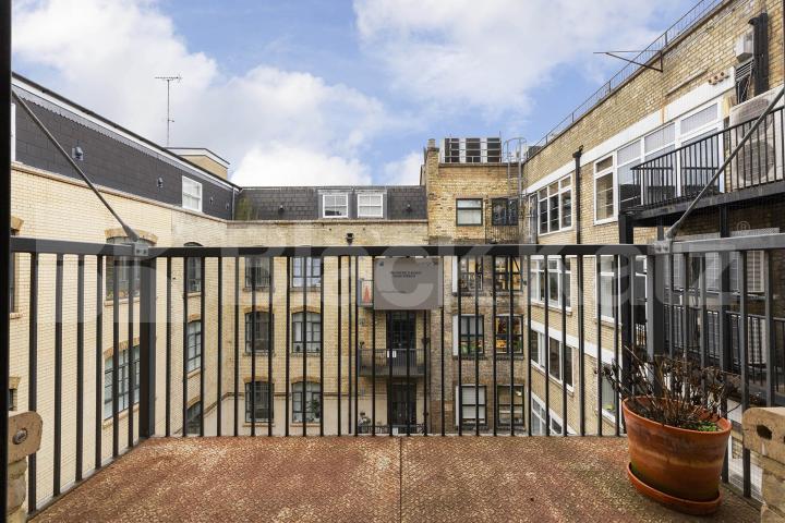 Superb 2 bedroom warehouse conversion located in a prime central location Great Sutton Street , Clerkenwell